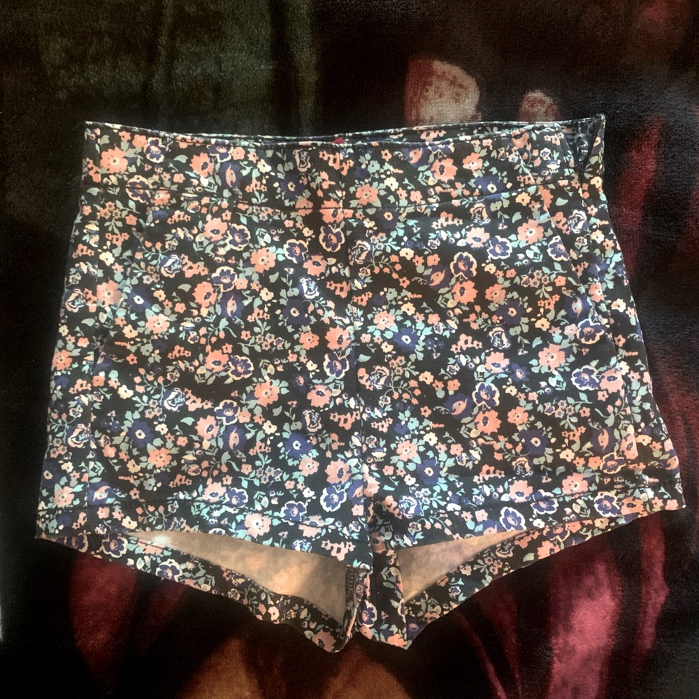 Brand new without tags never worn. Size 2  Love them and hate to see them go